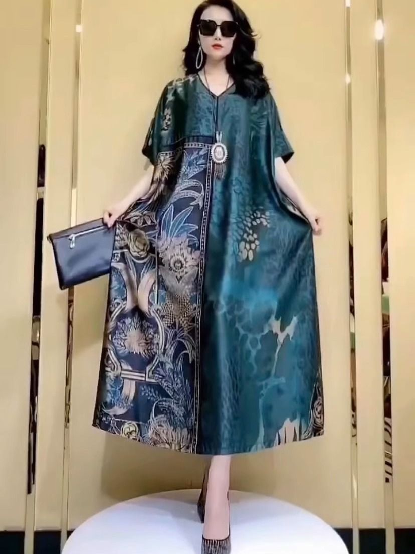 Women Fashion Dress Names - Elegancka, letnia sukienka z jedwabiu morwowego